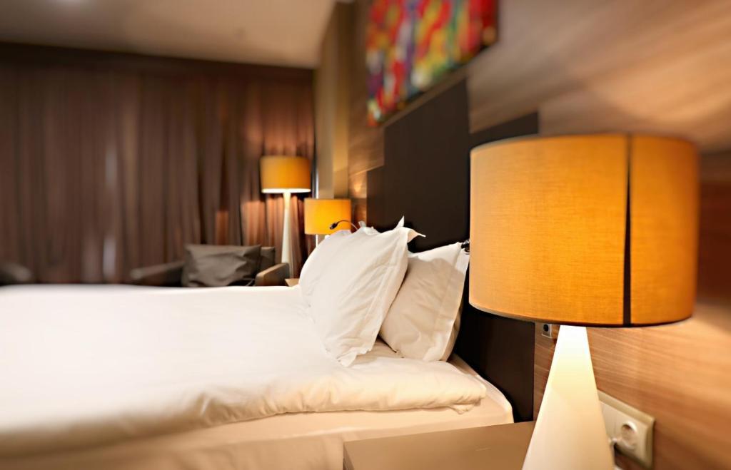 Doubletree By Hilton Ankara Incek Hotel Ngoại thất bức ảnh