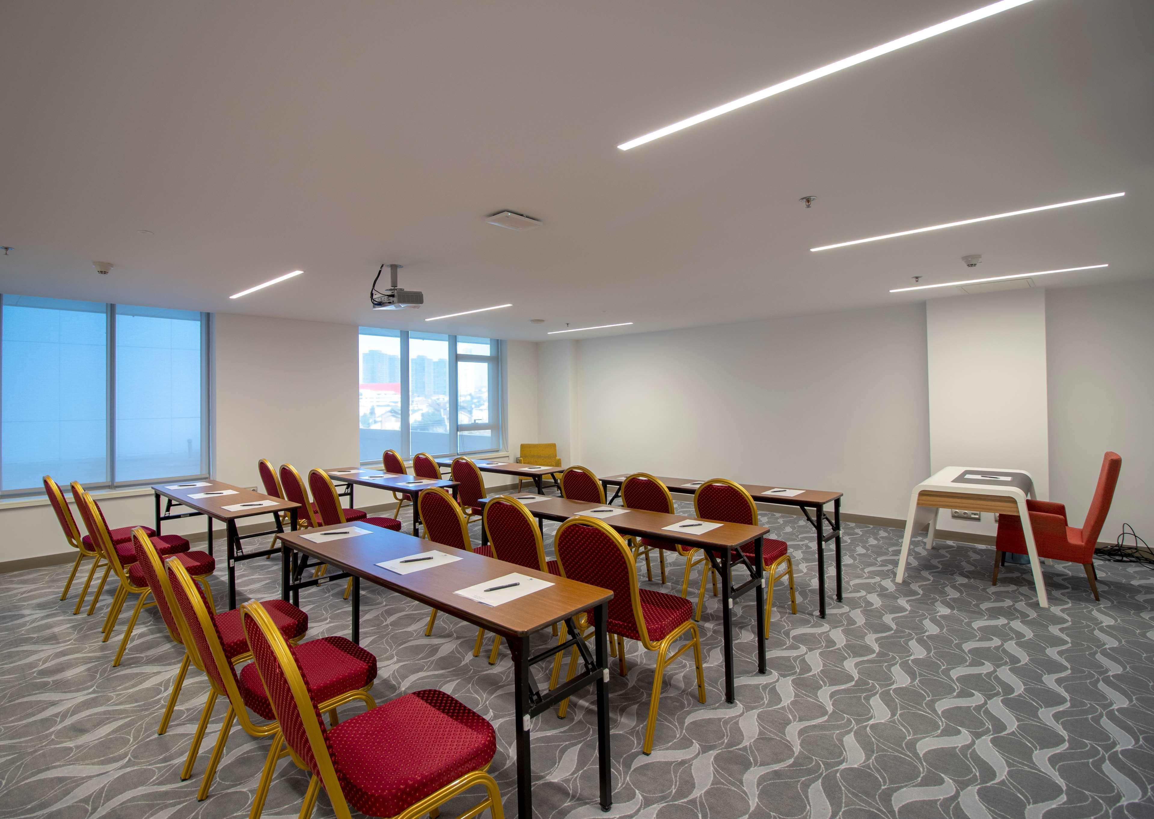 Doubletree By Hilton Ankara Incek Hotel Ngoại thất bức ảnh