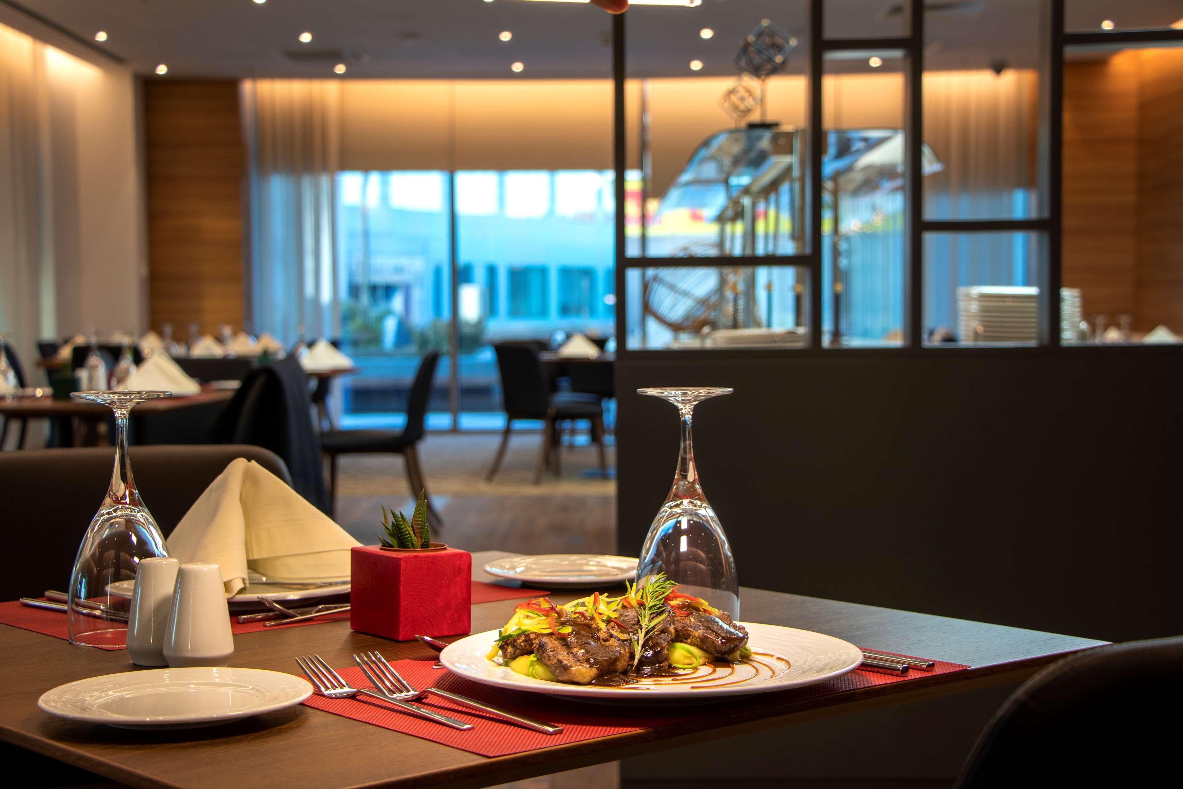 Doubletree By Hilton Ankara Incek Hotel Ngoại thất bức ảnh