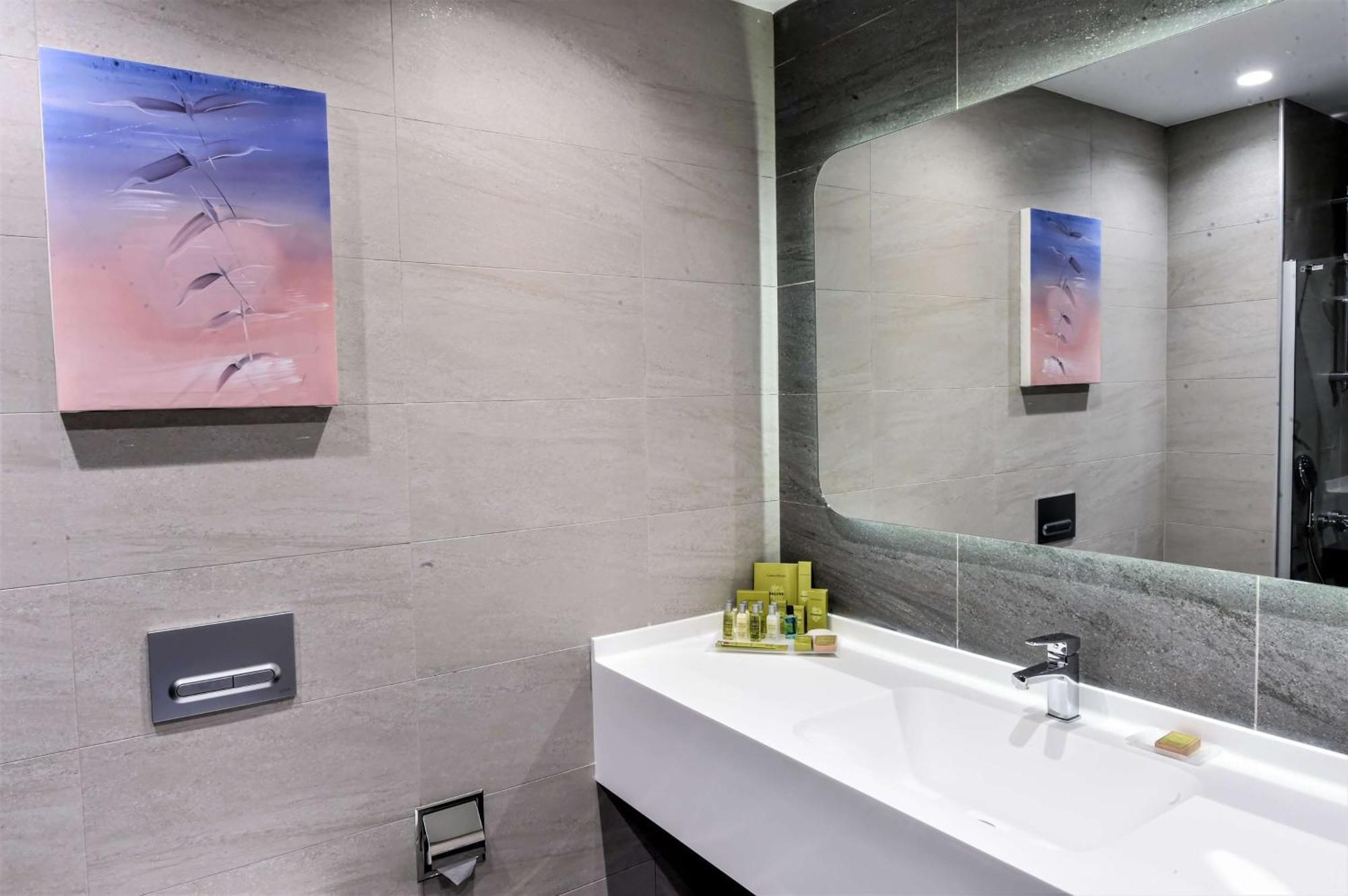 Doubletree By Hilton Ankara Incek Hotel Ngoại thất bức ảnh