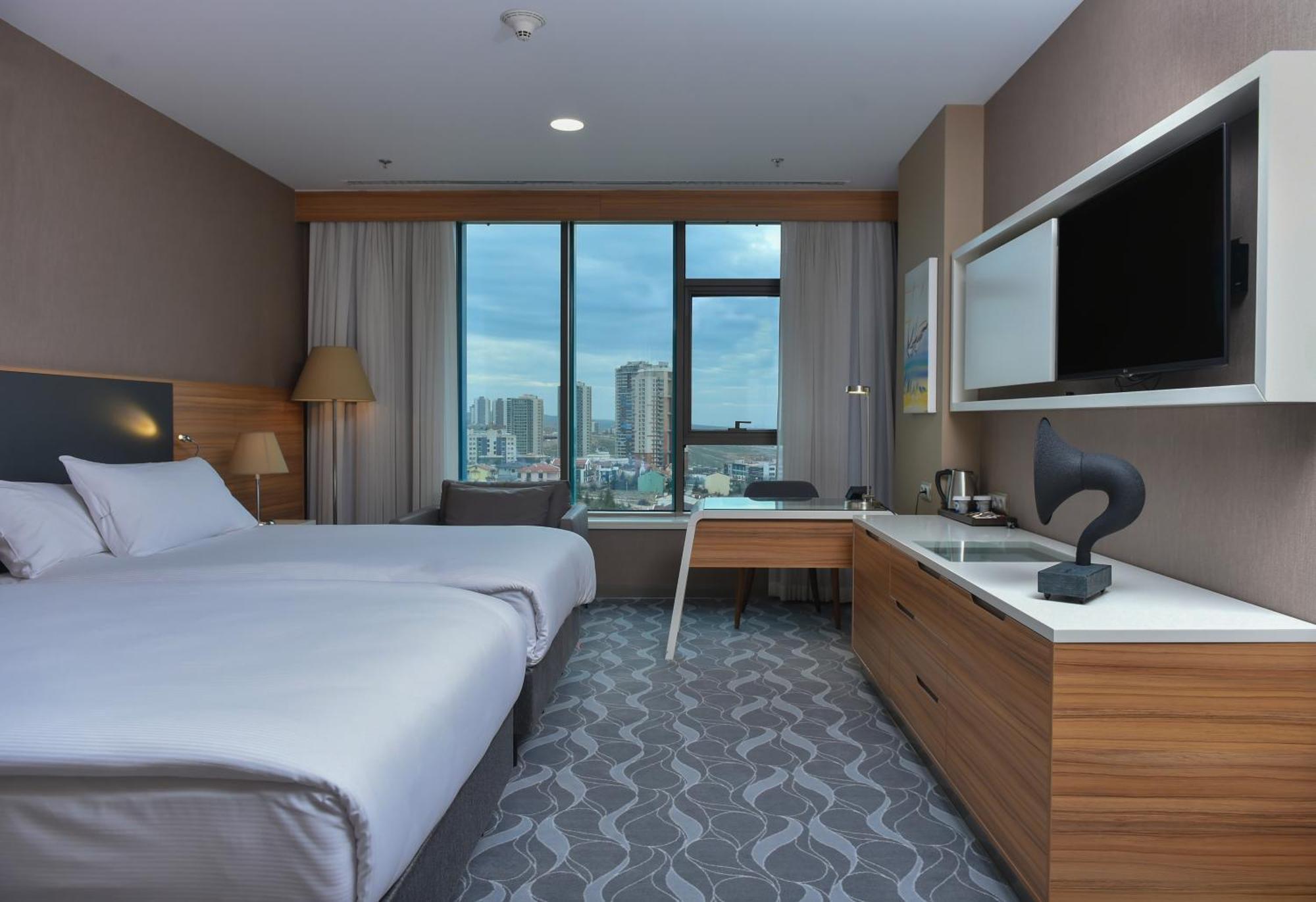 Doubletree By Hilton Ankara Incek Hotel Ngoại thất bức ảnh