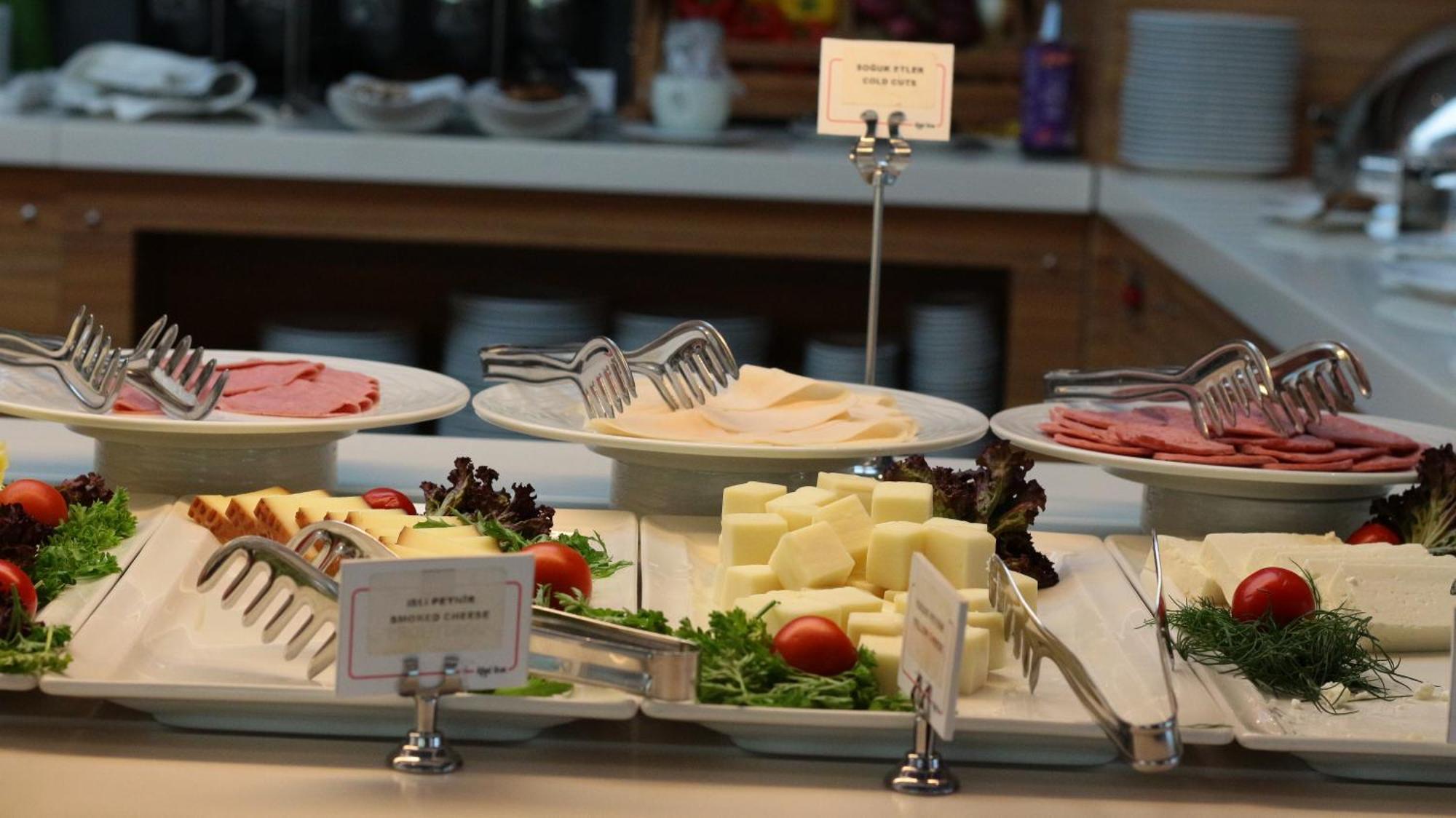 Doubletree By Hilton Ankara Incek Hotel Ngoại thất bức ảnh